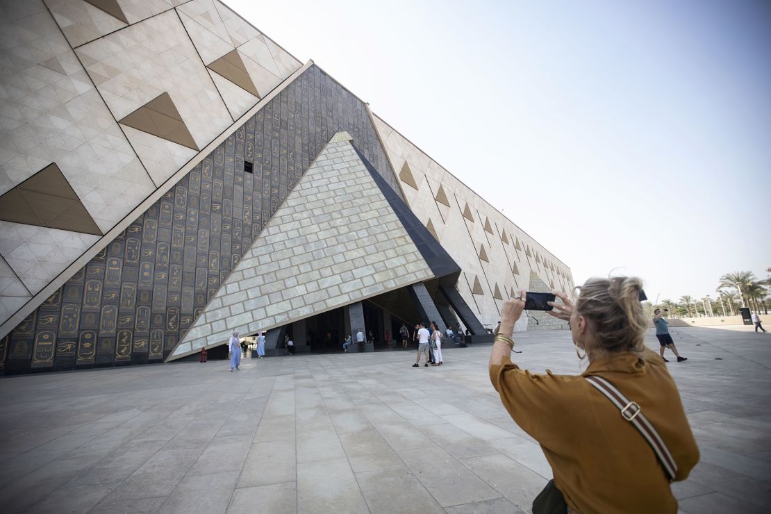 Giza Pyramids & the Grand Egyptian Museum